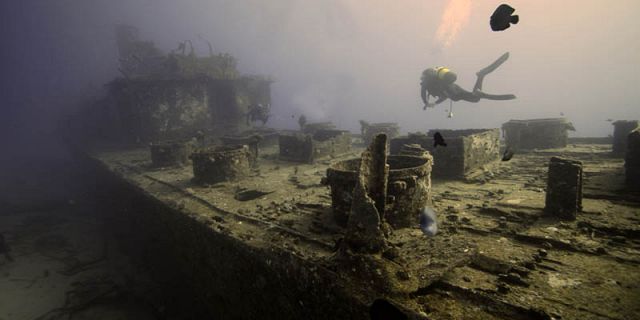 1 Mauritius wreck diving